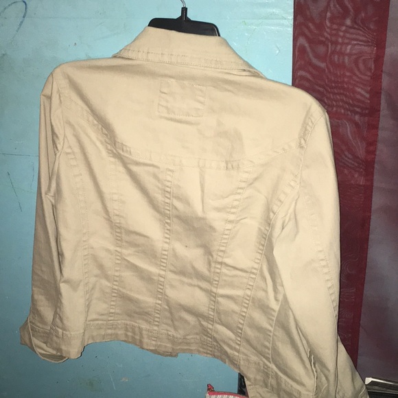 Jacket - Picture 3 of 4